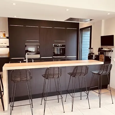 Villa Avec Piscine, Vue Mer Et Campagne. * Bonneville-sur-Touques