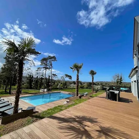Villa Avec Piscine, Vue Mer Et Campagne. Vila *