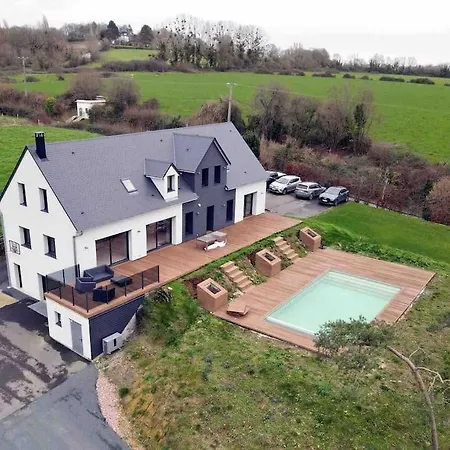 Vila Villa Avec Piscine, Vue Mer Et Campagne. *
