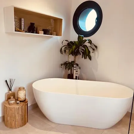 Villa Avec Piscine, Vue Mer Et Campagne. * Bonneville-sur-Touques